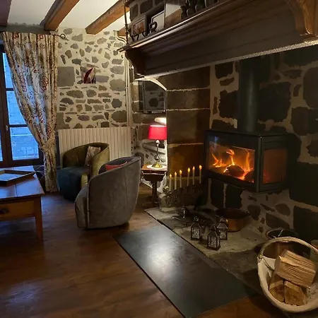L'escale De Camille Pensión Murat (Cantal)